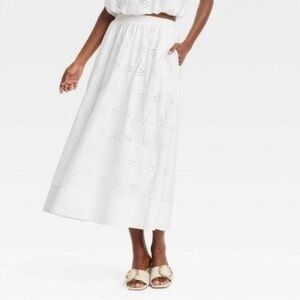 A New Day white Eyelet Aline Skirt NWT X Small see measurements